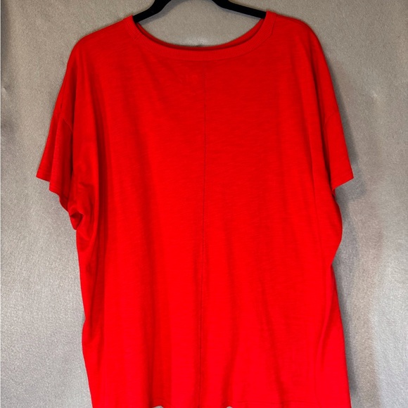 Maurices Vibrant Red Short Sleeve Tee. Excellent Condition. - Picture 5 of 5